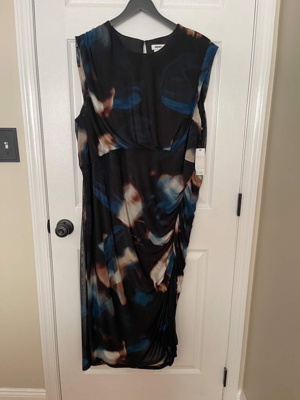 NWT...DKNY Black Abstract Blue and Cream Sleeveless Midi Dress